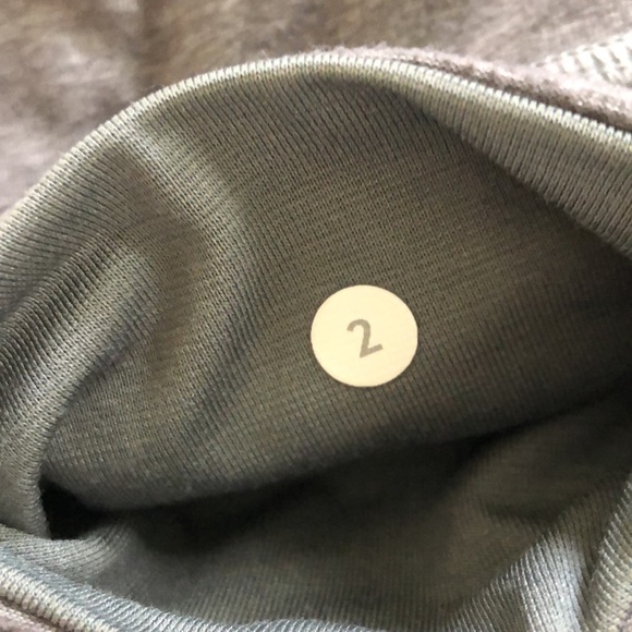 Grey Cropped Wunder Under Legging - Picture 3 of 3